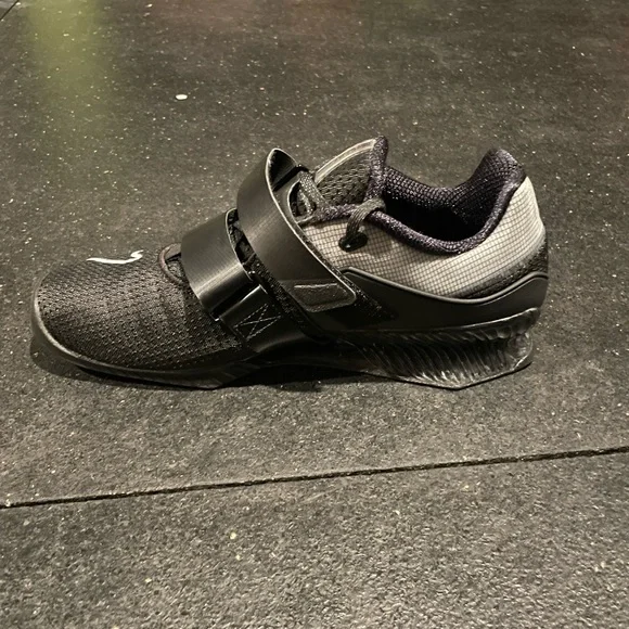 Men’s Nike Romaleo 4 - Picture 9 of 9